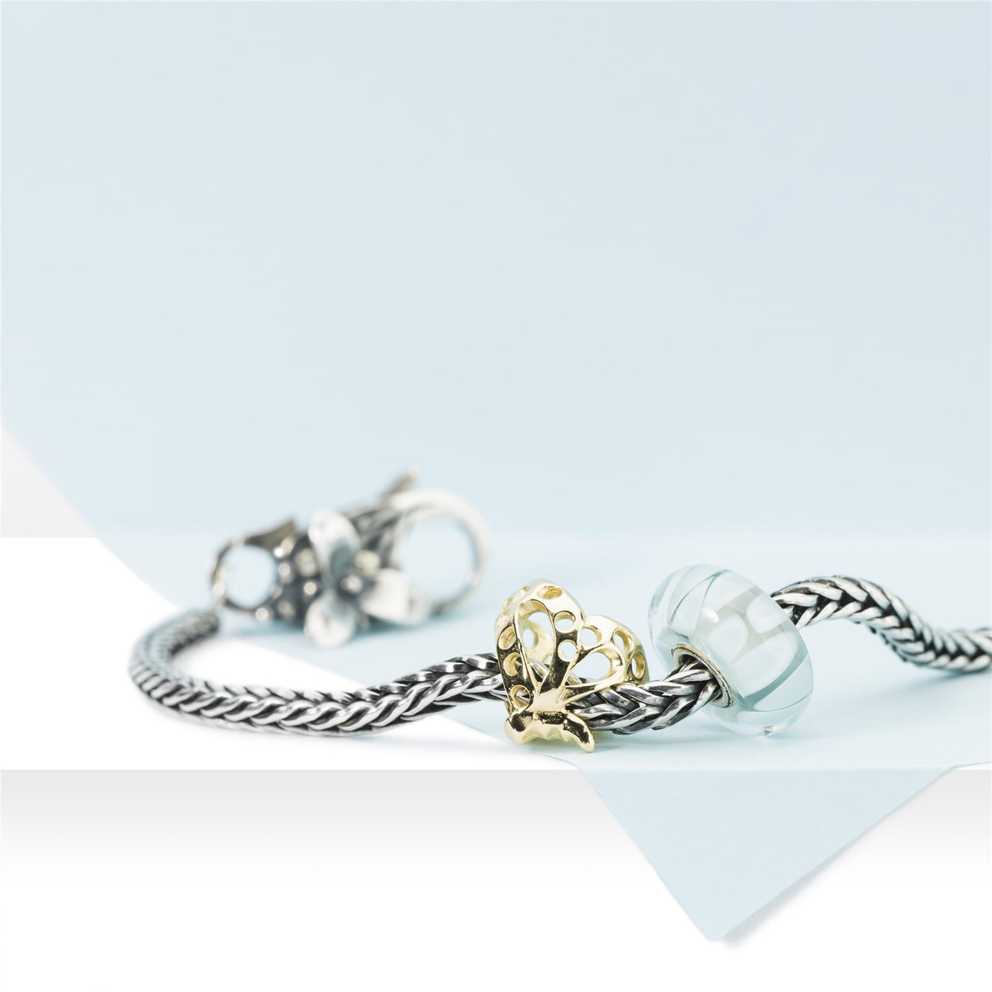 Farfalla Danzante, Oro